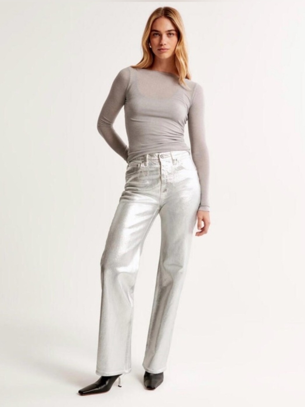 Abercrombie & Fitch 90s Relaxed High Rise Silver Metallic Coated Jeans 29